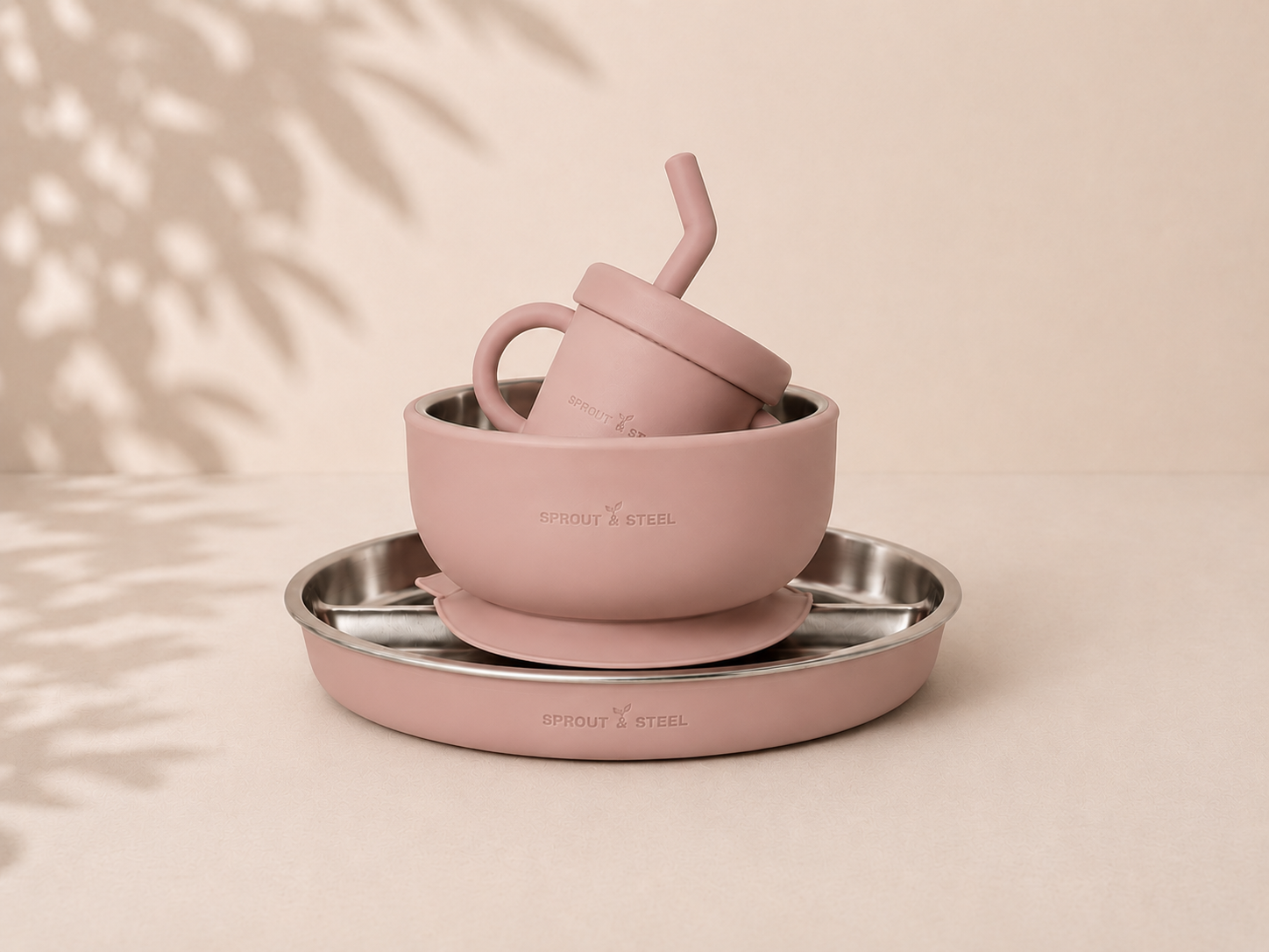 Stainless steel baby feeding set with silicone suction base 